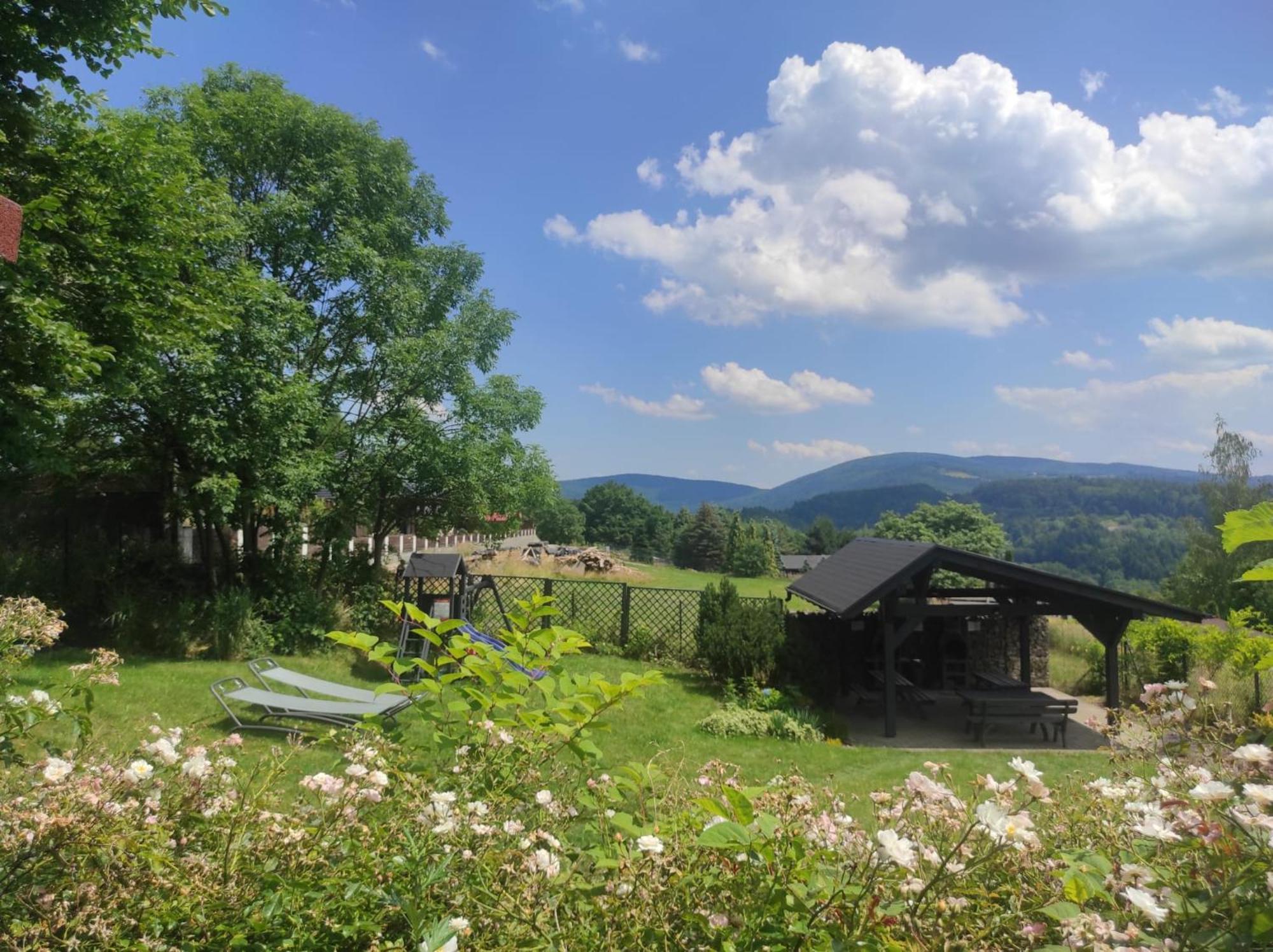 Sloneczny Chelm - Apartamenty W Gorach, Prywatna Sauna Jacuzzi Balia W Cenie, Spa, Grill, Stok Narciarski Myslenice, Sciezki Rowerowe, Rzeka Raba, Widok Na Tatry Dış mekan fotoğraf